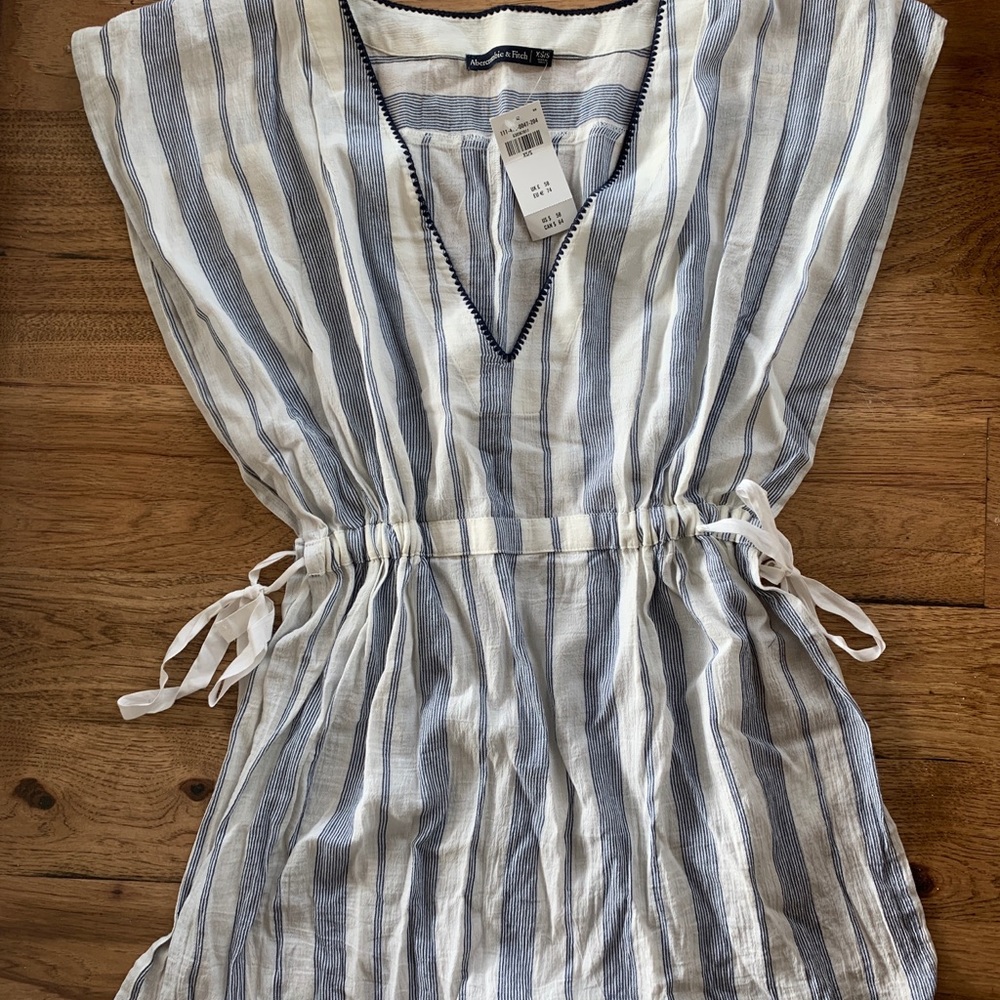 Abercrombie swimsuit coverup